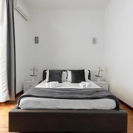 Art House Centro Storico Luxury Apartment Rome