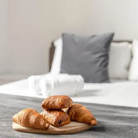 Art House Centro Storico Luxury Apartment *